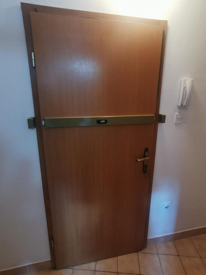 Istrian Old Town Apartment โคเปร์ ภายนอก รูปภาพ